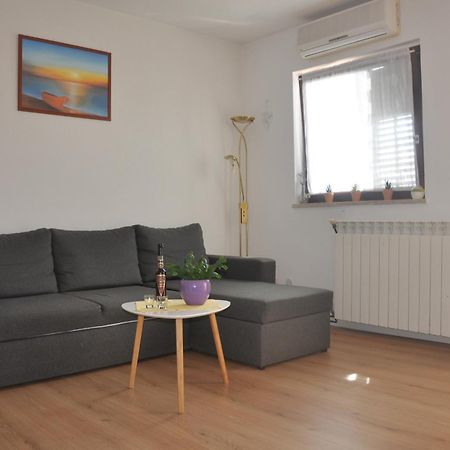 Apartman Mirna Ровінь Екстер'єр фото